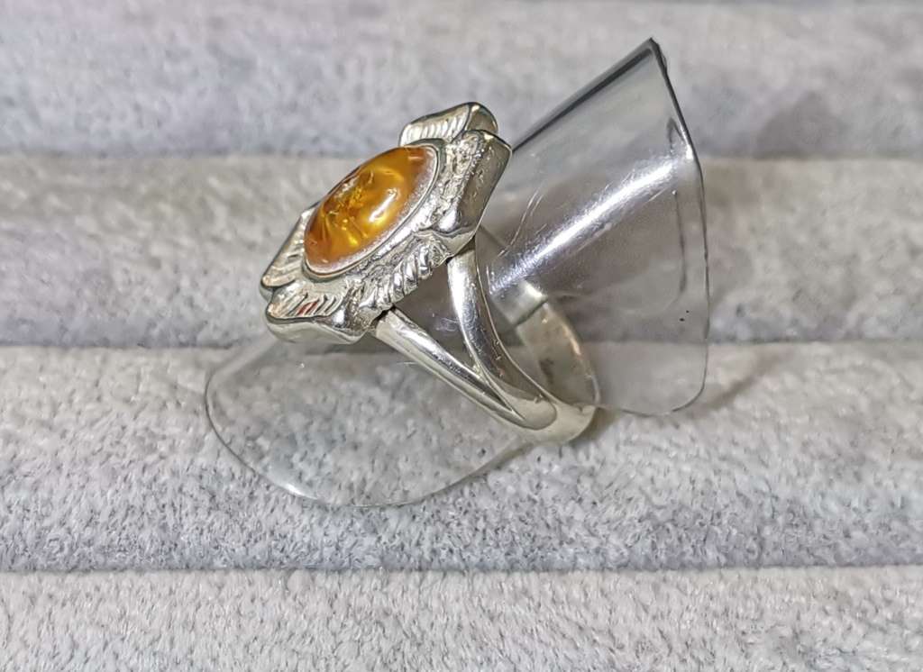 Silver Amber Ring