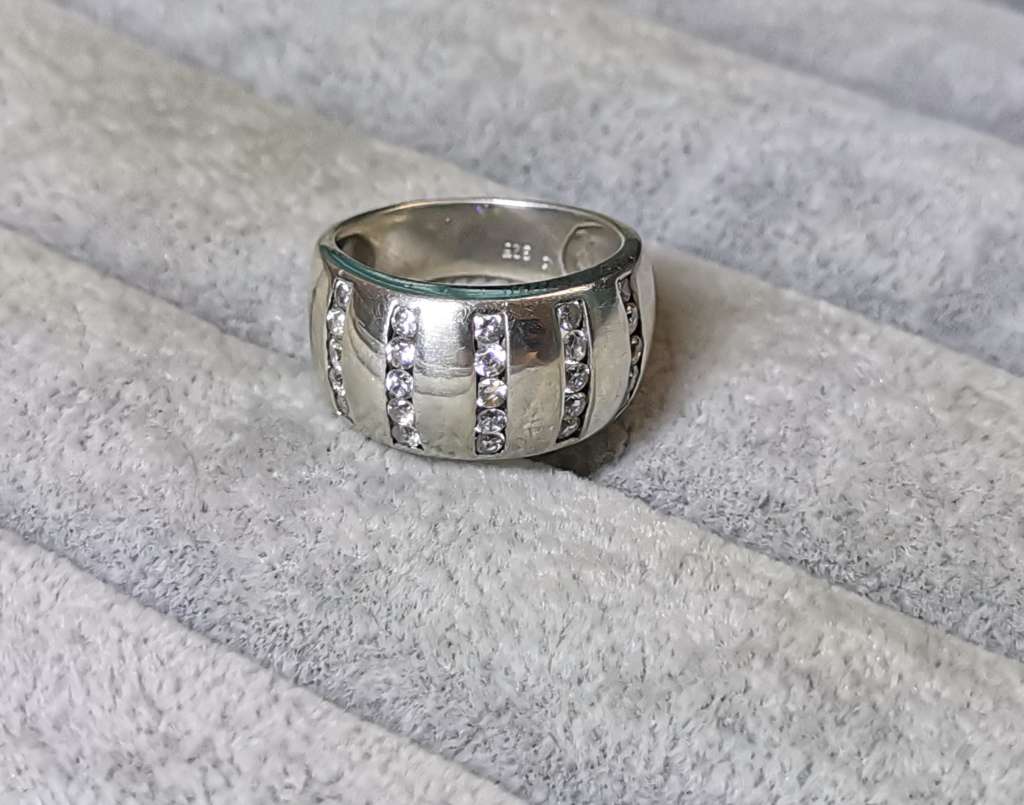 Dazzling Silver Ring