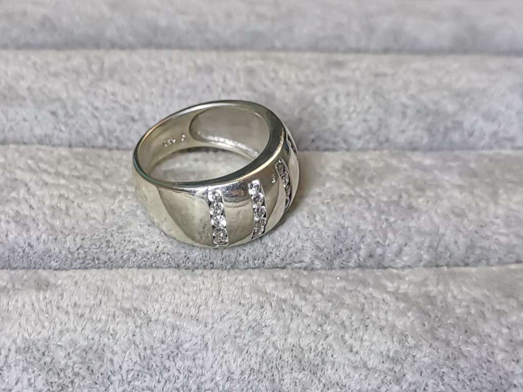 Dazzling Silver Ring