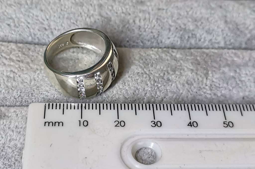 Dazzling Silver Ring