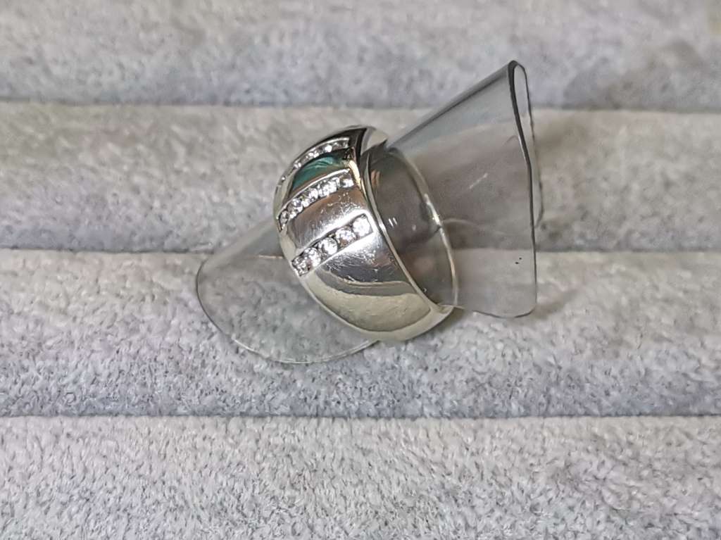 Dazzling Silver Ring