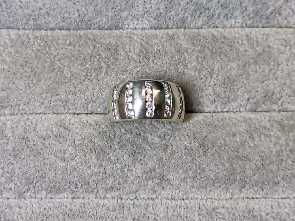 Dazzling Silver Ring