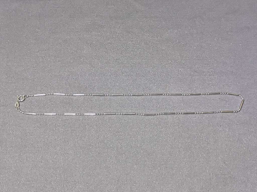 Pretty Silver Necklace