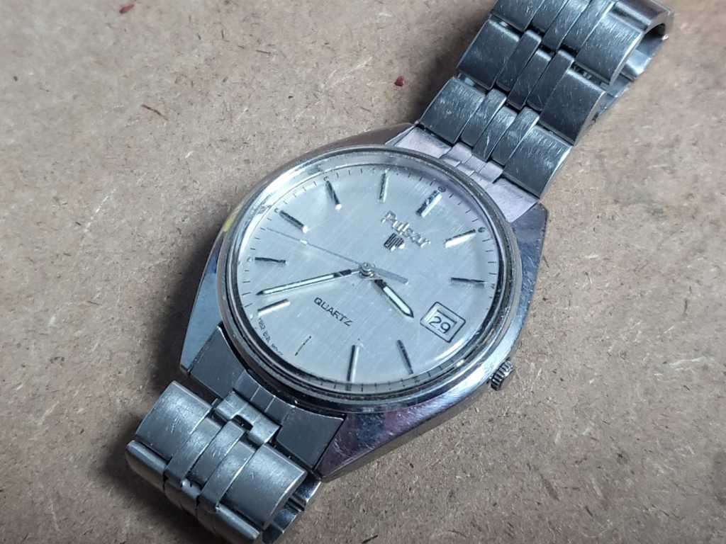 *R1 Auction* 1980's Pulsar Quartz(Y562-812L) gent's watch - Nice condition