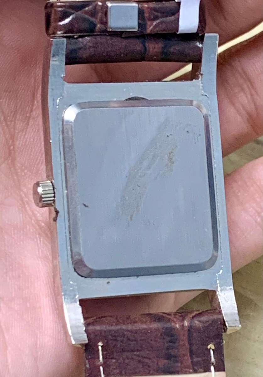 *R1 Auction* Quartz gent's watch