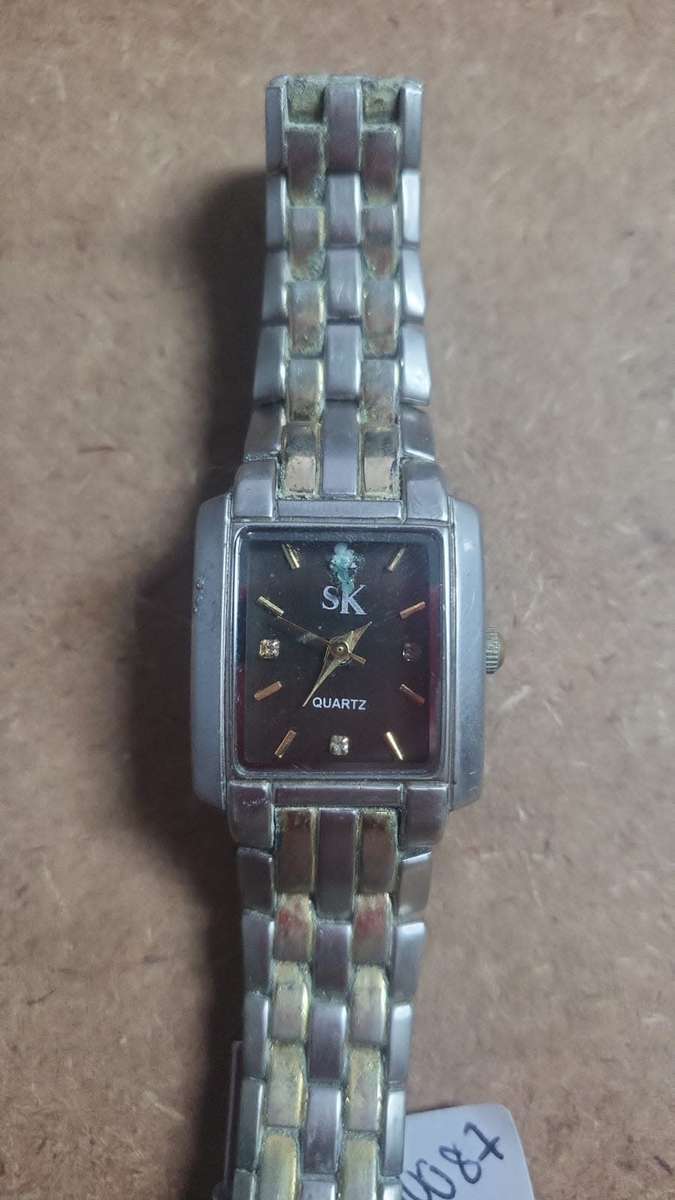 *R1 Auction* SK Quartz Watch