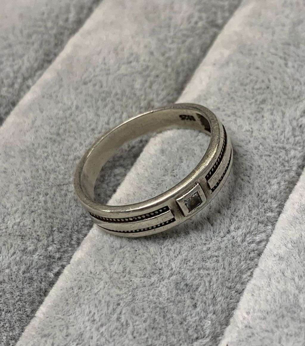 Silver Solitaire Ring