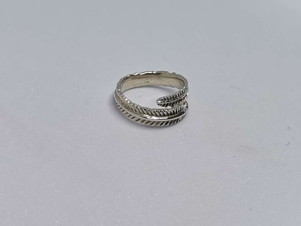 Silver Feather Ring