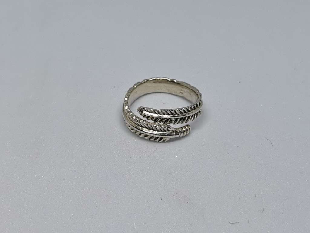 Silver Feather Ring