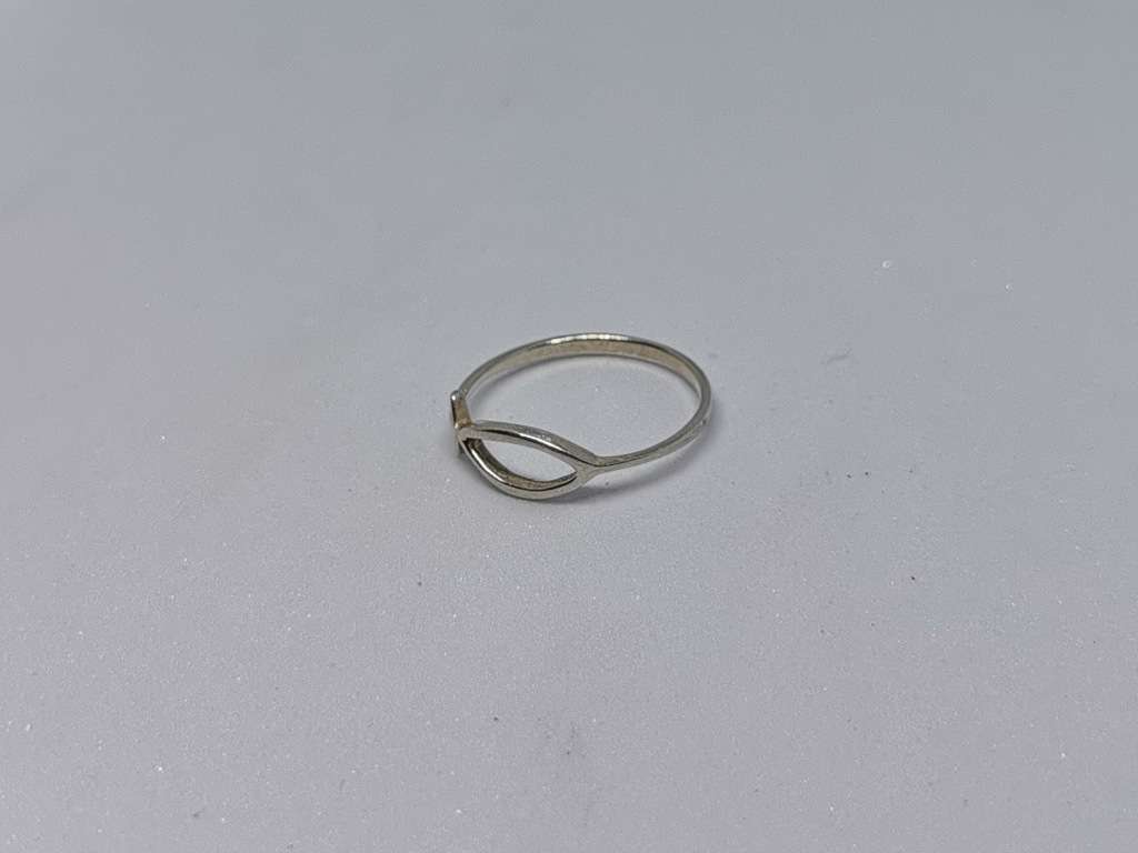 *R1 Auction* Silver Fish Ring