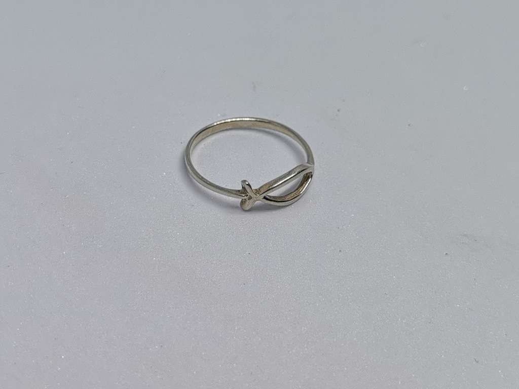 *R1 Auction* Silver Fish Ring