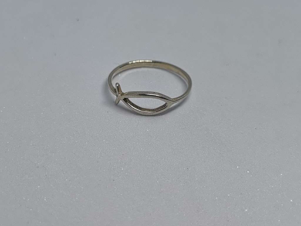 *R1 Auction* Silver Fish Ring