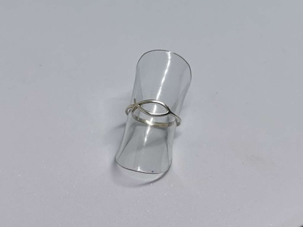 *R1 Auction* Silver Fish Ring