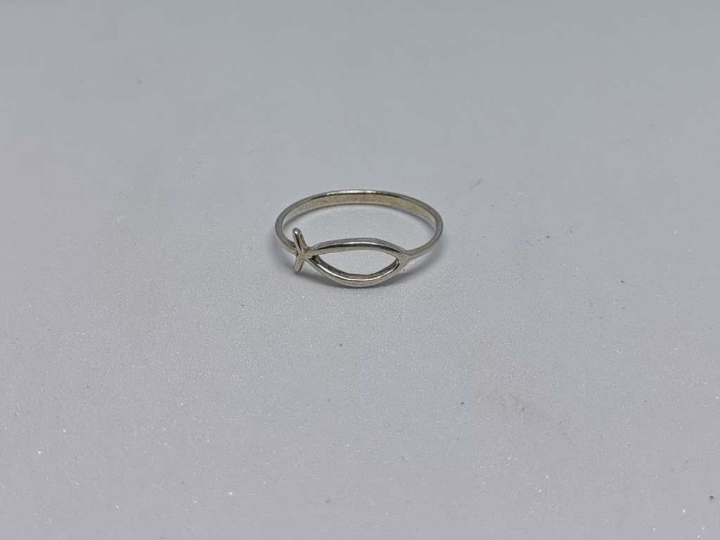 *R1 Auction* Silver Fish Ring