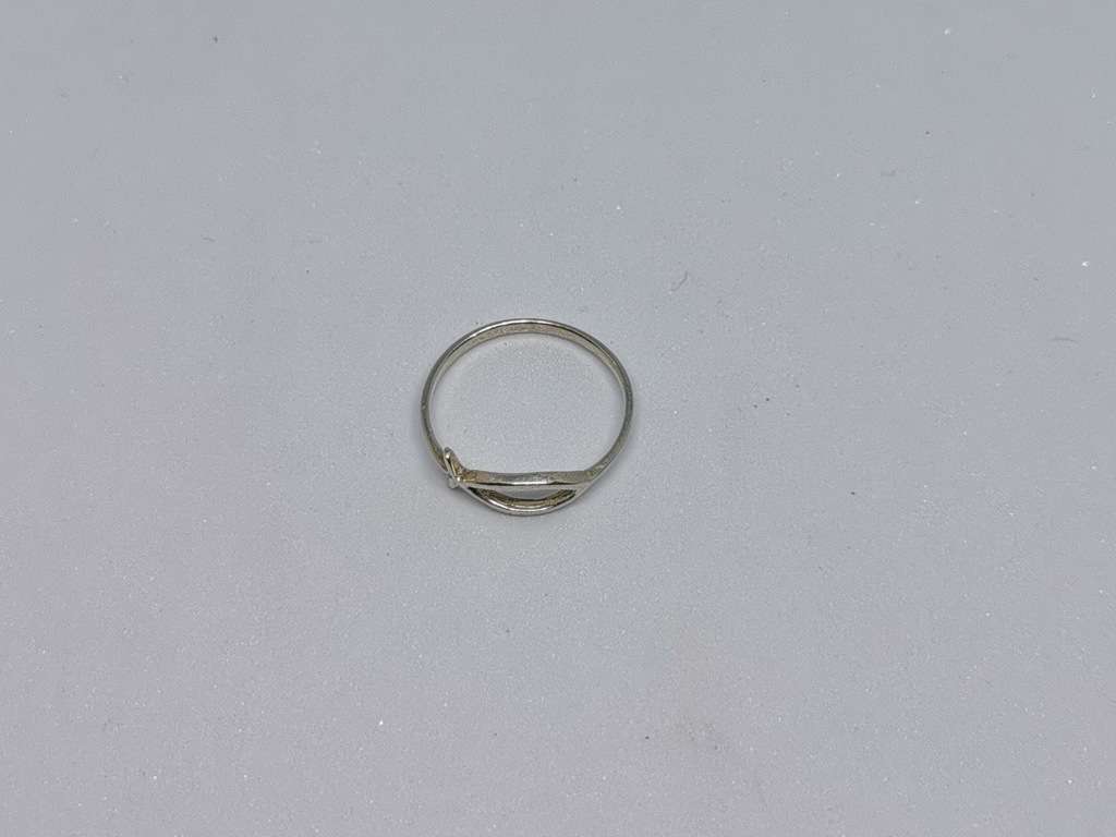 *R1 Auction* Silver Fish Ring
