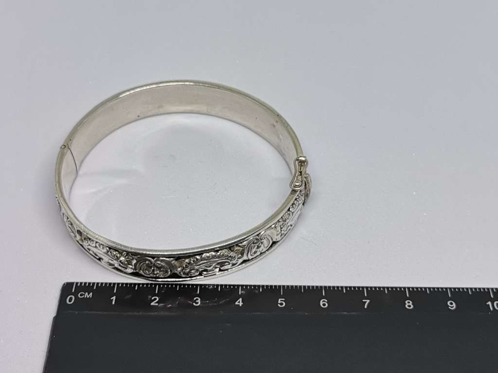 Detailed Silver Bangle