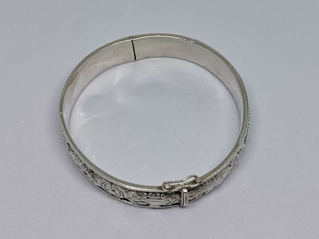 Detailed Silver Bangle