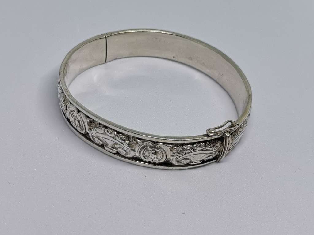 Detailed Silver Bangle