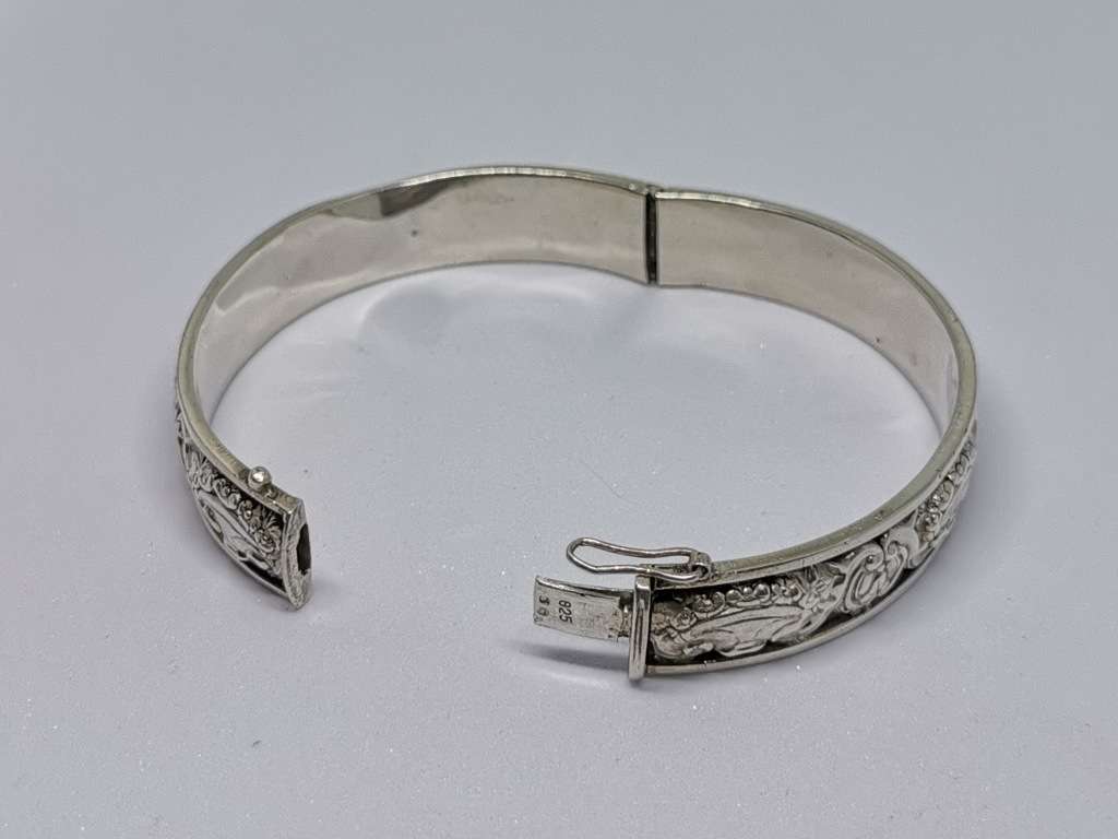 Detailed Silver Bangle
