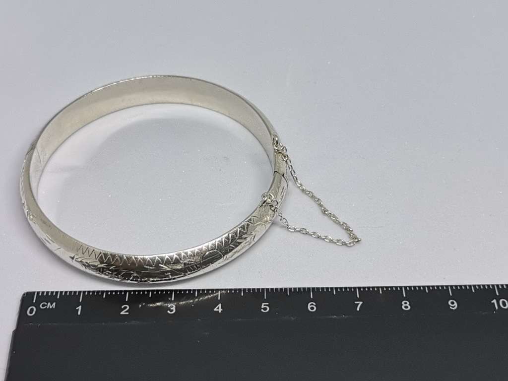 Detailed Silver Bracelet