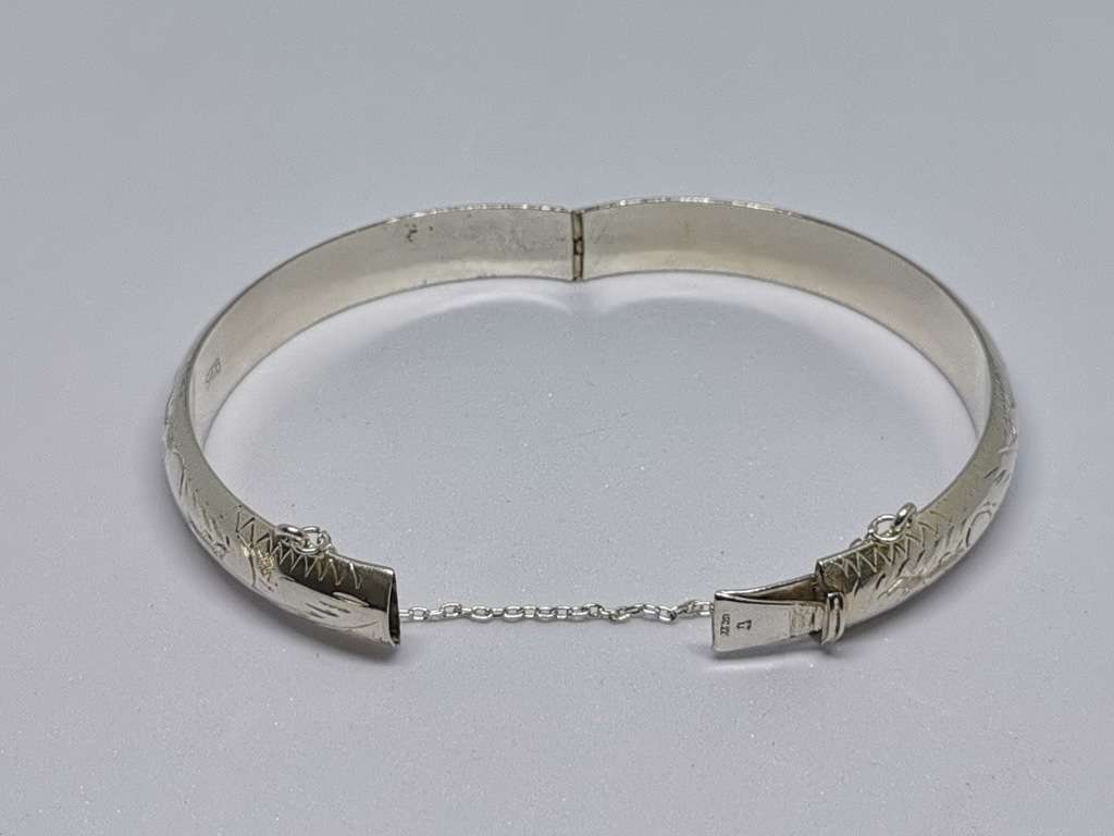 Detailed Silver Bracelet