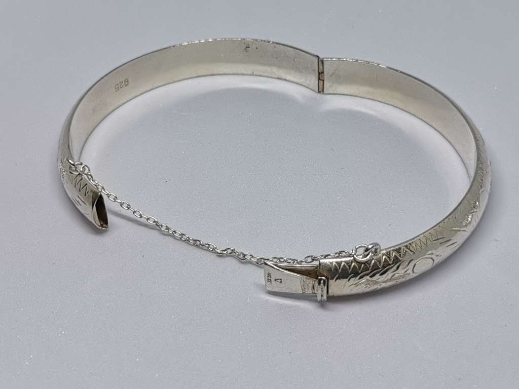 Detailed Silver Bracelet