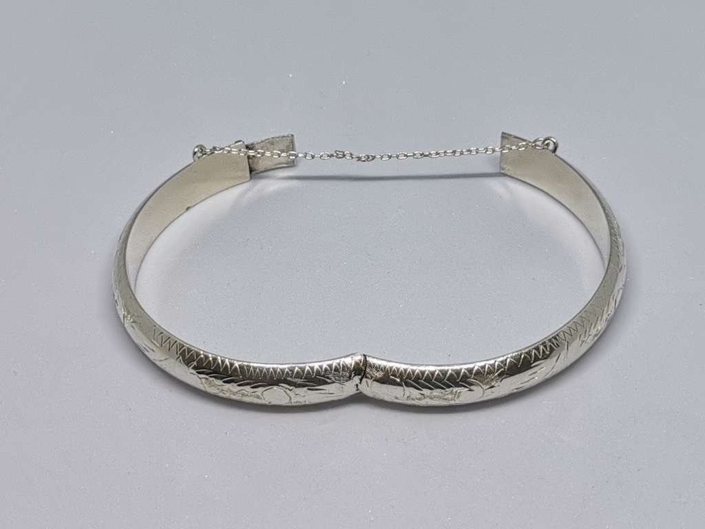 Detailed Silver Bracelet