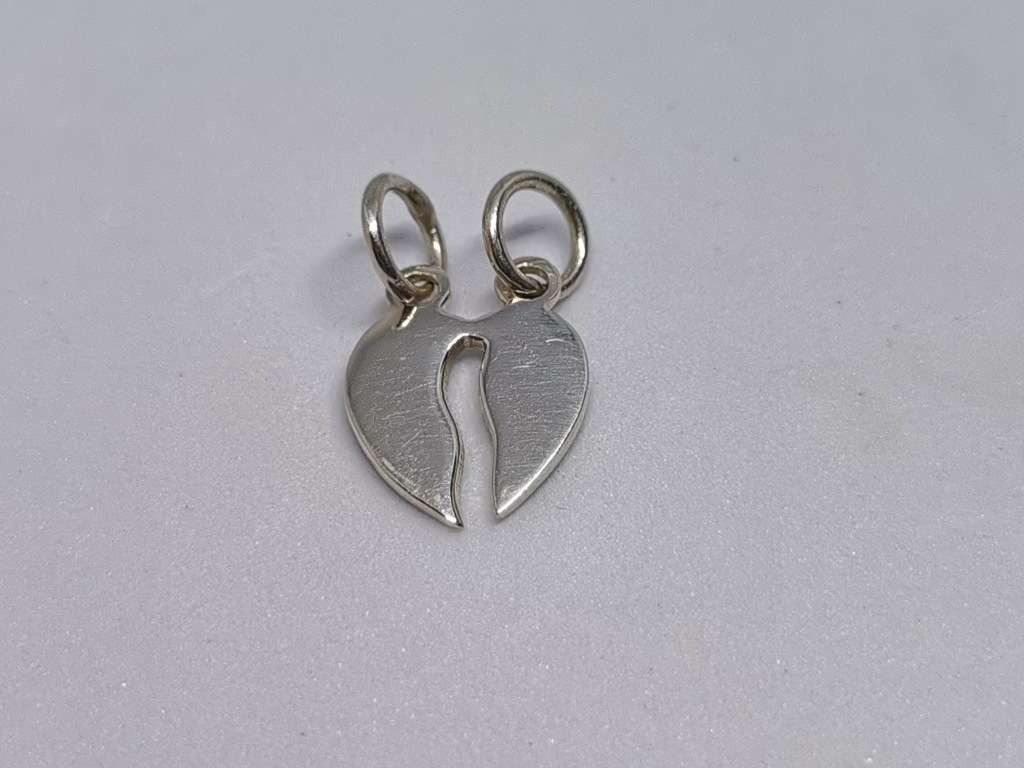 *R1 Auction* Silver Share with Partner Charm