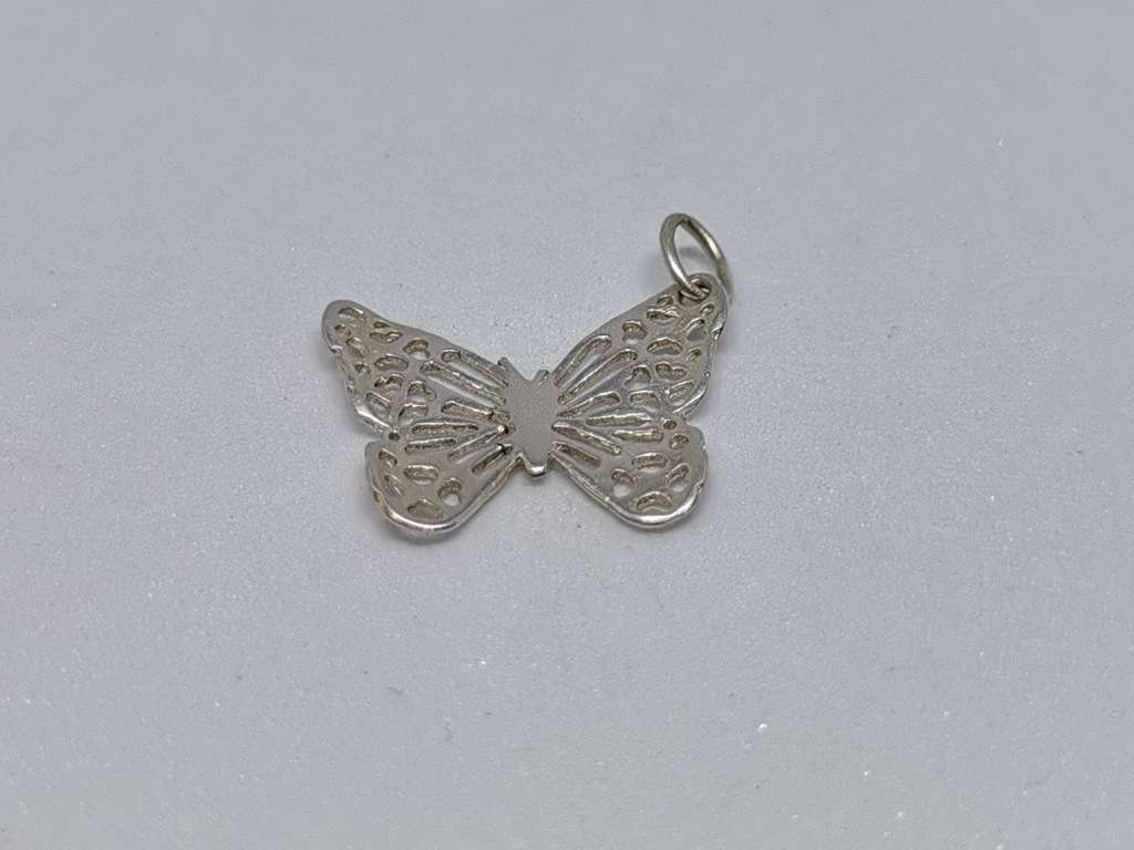 *R1 Auction* Silver Butterfly Charm