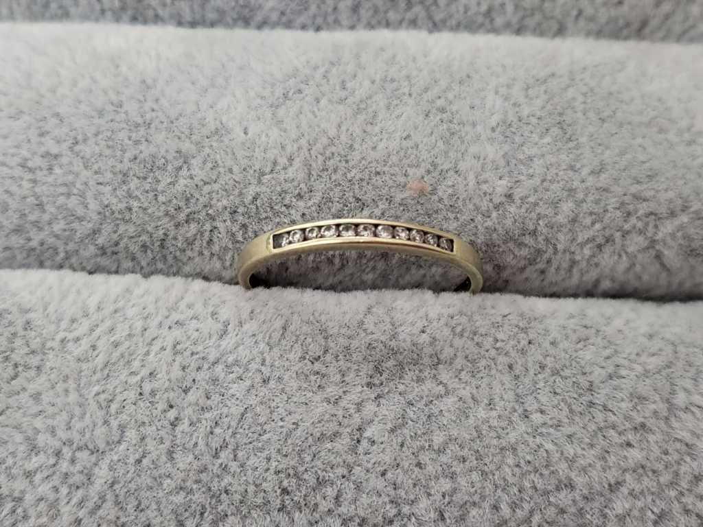 9ct Gold Half-Eternity Ring