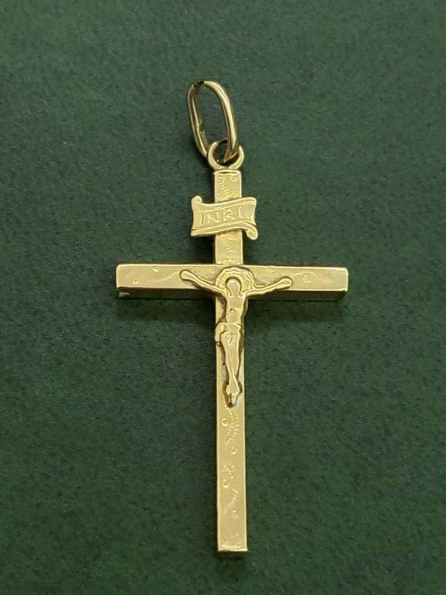 9ct Gold Cross Pendant