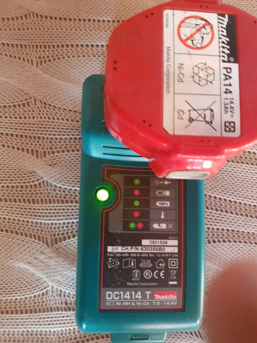 MAKITA CORDLESS DRILL