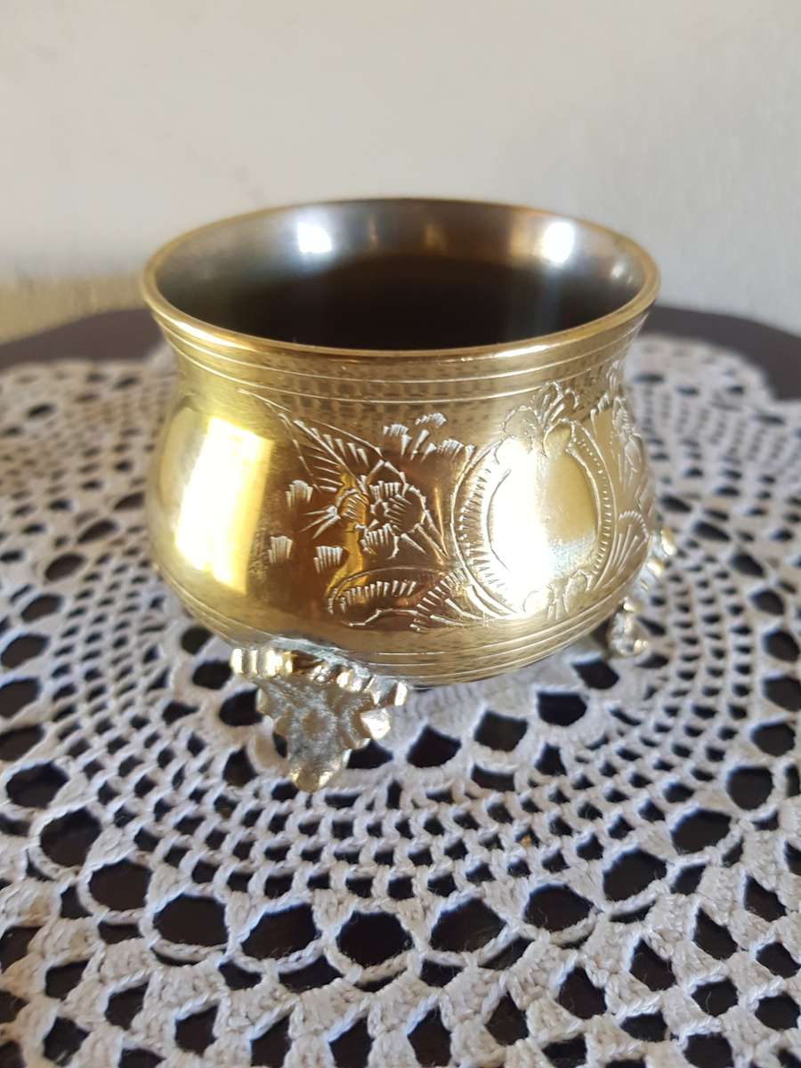 VINTAGE BRASS TEA/COFFEE SET IN PRISTINE CONDITION