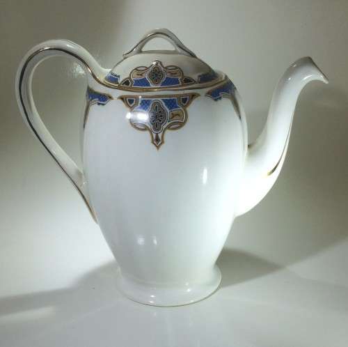 Grindley Coffee Pot - Balmoral Pattern