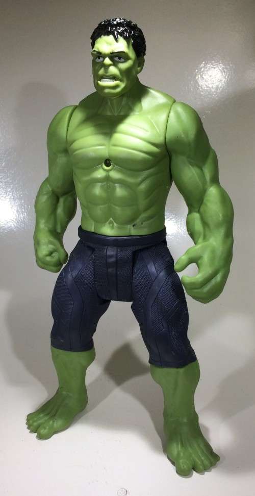 Incredible Hulk Figurine (Toy)