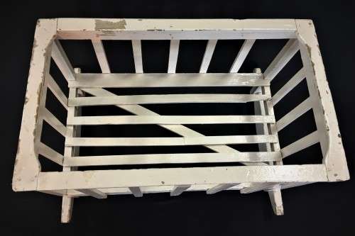 Vintage Doll`s Crib