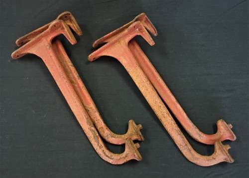 Two matching pairs of Cast Iron Basin Supports