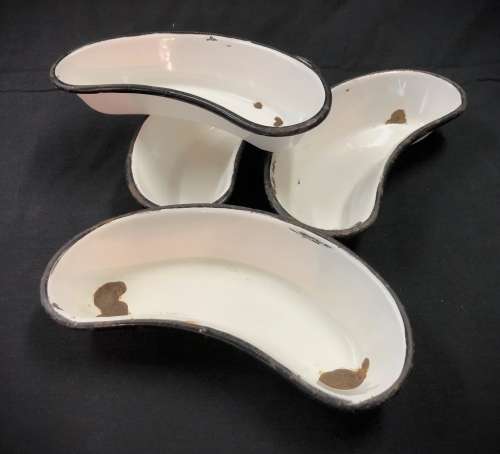 Lot of Four Vintage Enamel Kidney Bowls