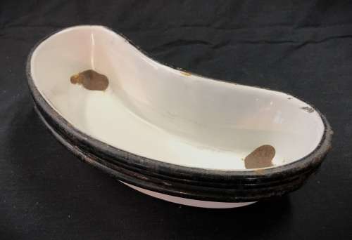 Lot of Four Vintage Enamel Kidney Bowls