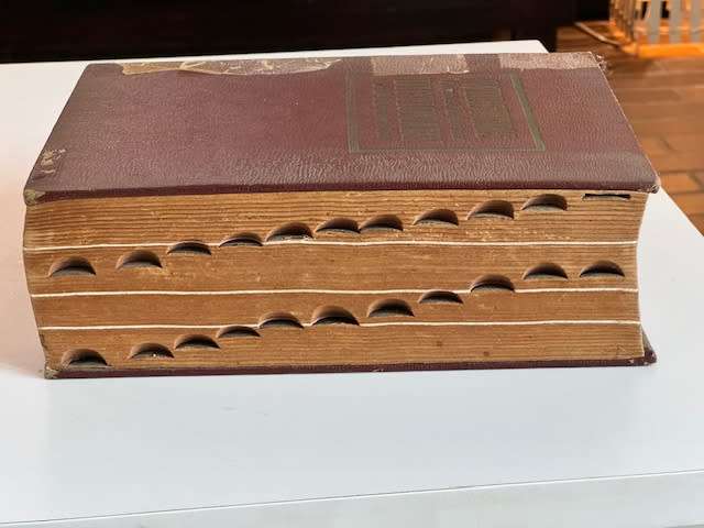 Websters Complete Reference Dictionary and Encyclopedia (1954)