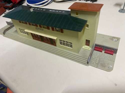HO scale Train Station