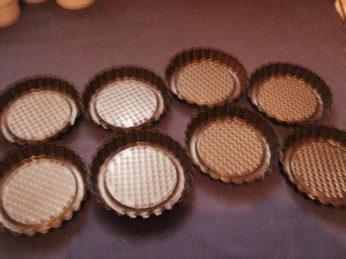 Set of 8 Non stick pie/tart  bakeware