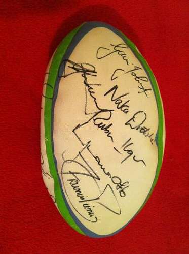 SIGNED 1995 RUGBY WORLD CUP BALL