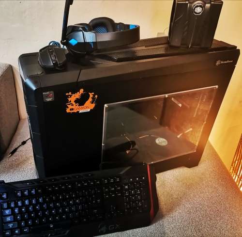 Gaming PC Case with extras