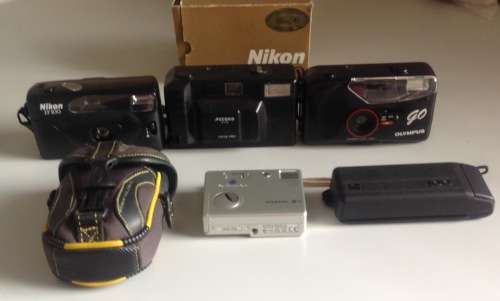 5 Assorted vintage cameras Postage R 65