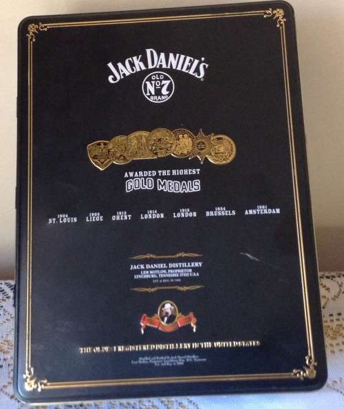 21 BOTTLES OF ASSORTED WHISKEY UP FOR GRABS . SEE PICTURES AND DESCRIPTION.