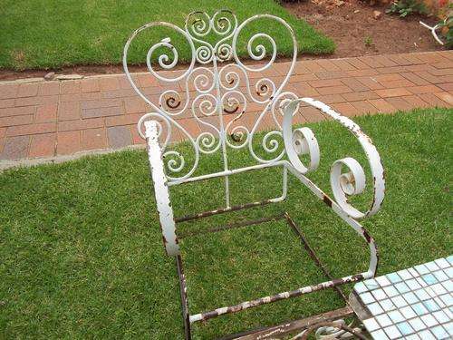 FOR THE HANDY MAN 3 PIECE WROUGHT IRON GARDEN SET FOR COLLECTION ONLY
