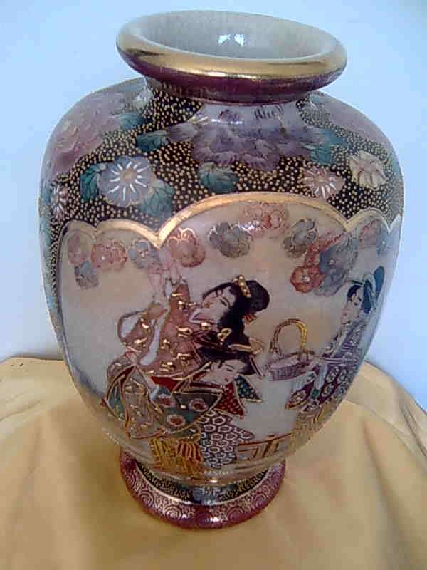 3 GEISHAS IN A GARDEN