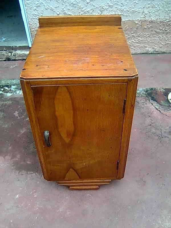 BEDSIDE PEDESTAL NEEDS WORK