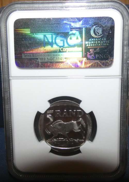 2000 RARE MANDELA R5 PL 68 UC (only 8 with this grade and none higher)